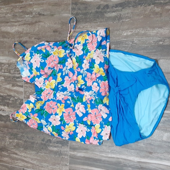 Time and Tru Other - Time and Tru two-piece swimsuit 1X bottom and a 2X top